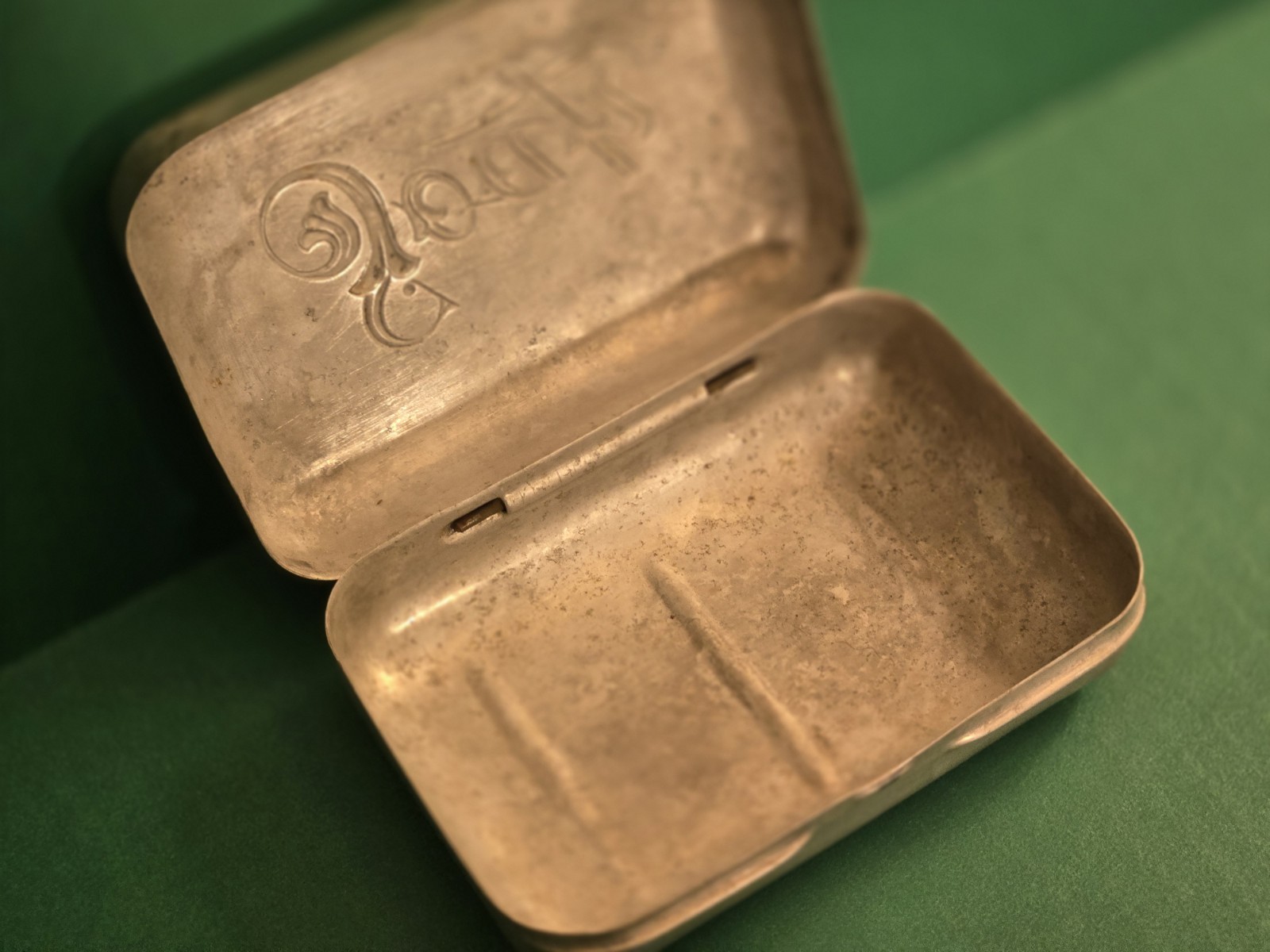 Vintage Aluminum Soap Tin with Hinged Lid, Ice Scraper, Jane Parker Pie Tin LOT!