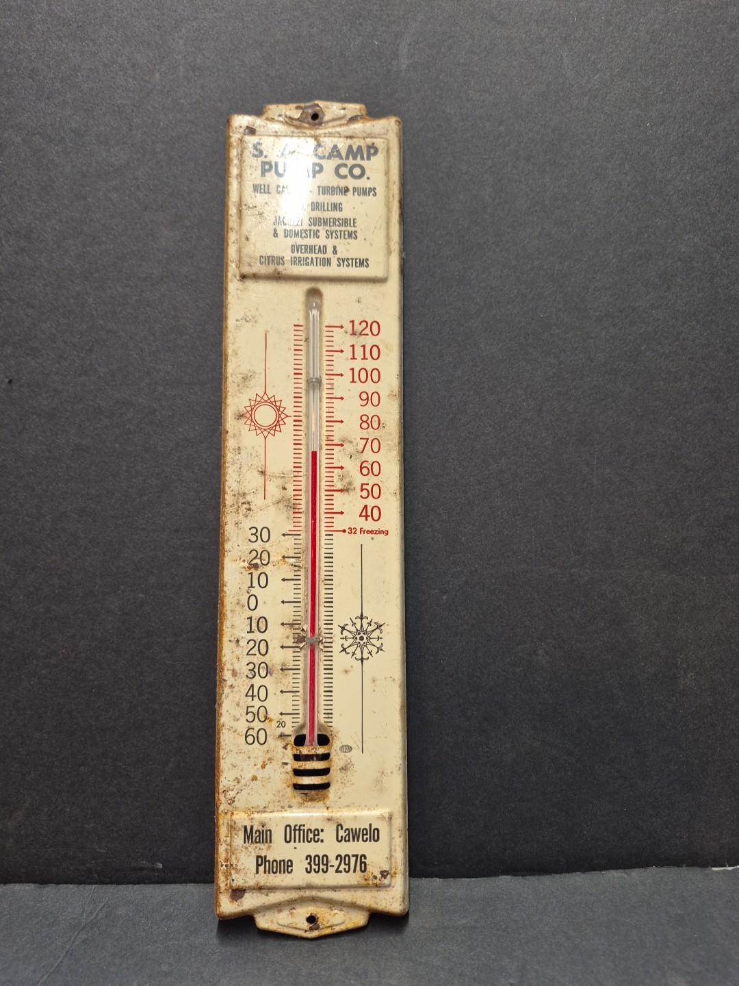 VINTAGE 13in THERMOMETER- S A CAMP PUMP CO. Cawelo METAL WALL HANGING WHITE RED