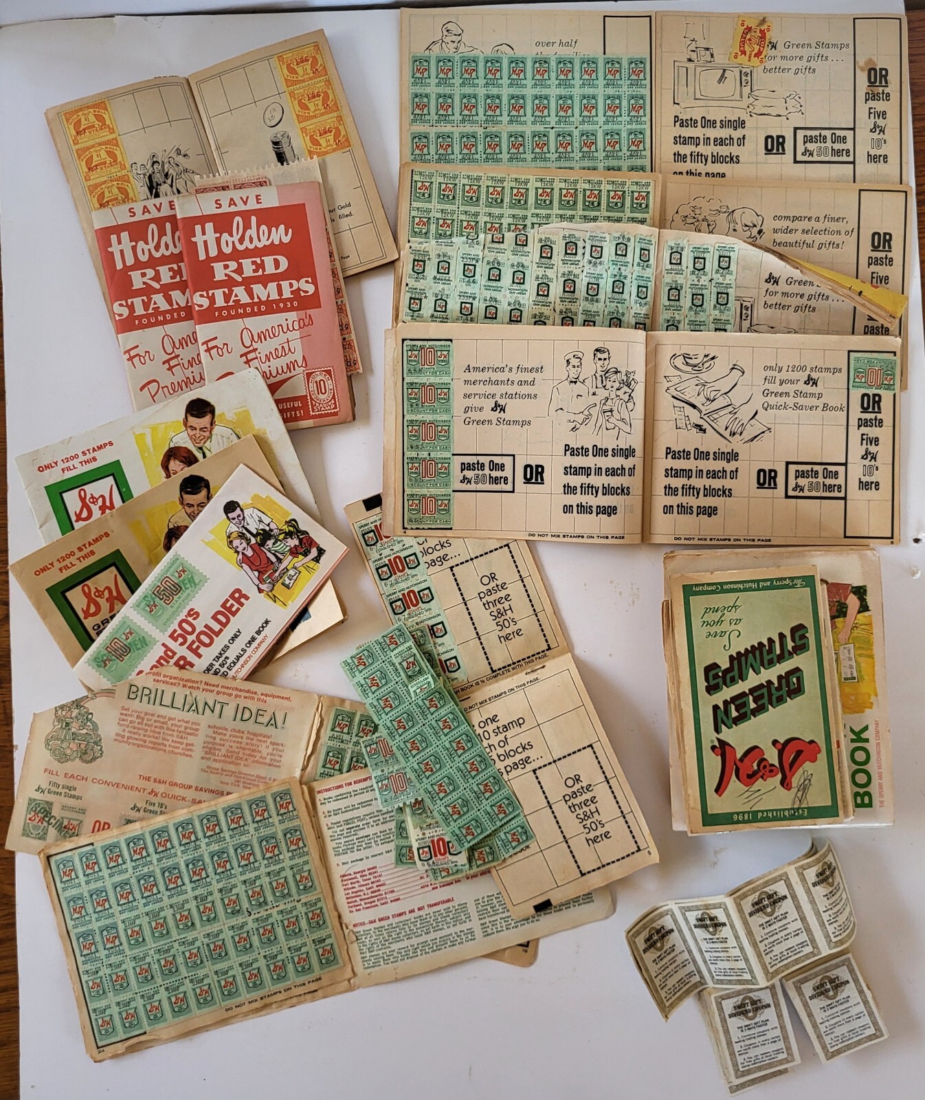 Lot of S & H Green Stamps Coupon Books-Swift Gift Dividends Coupons-Red Stamps