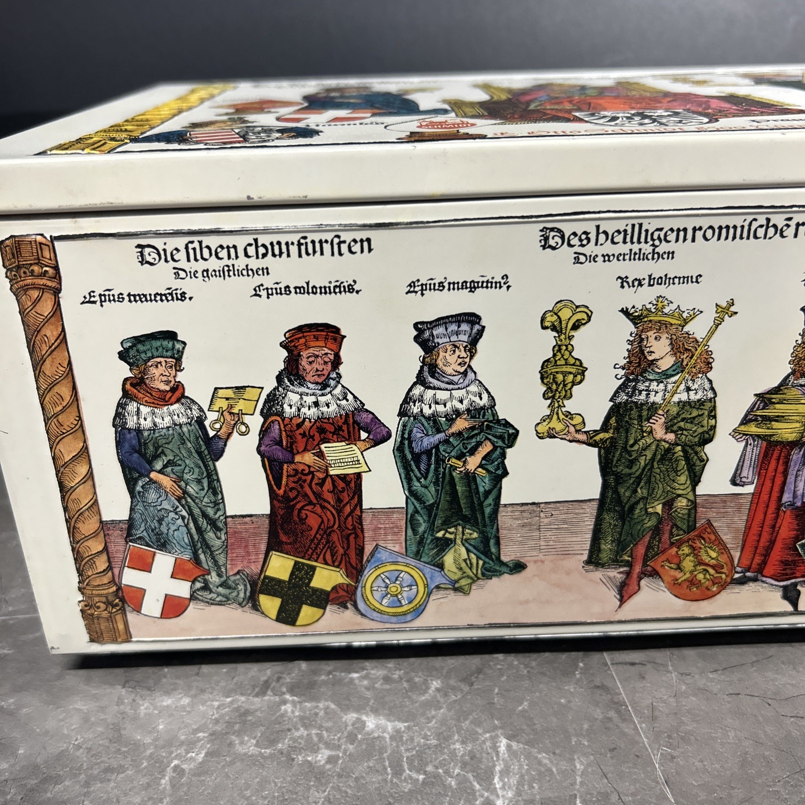Vtg E. Otto Schmidt Nuremberg Germany Large Tin Royalty Collectible Box Biscuit