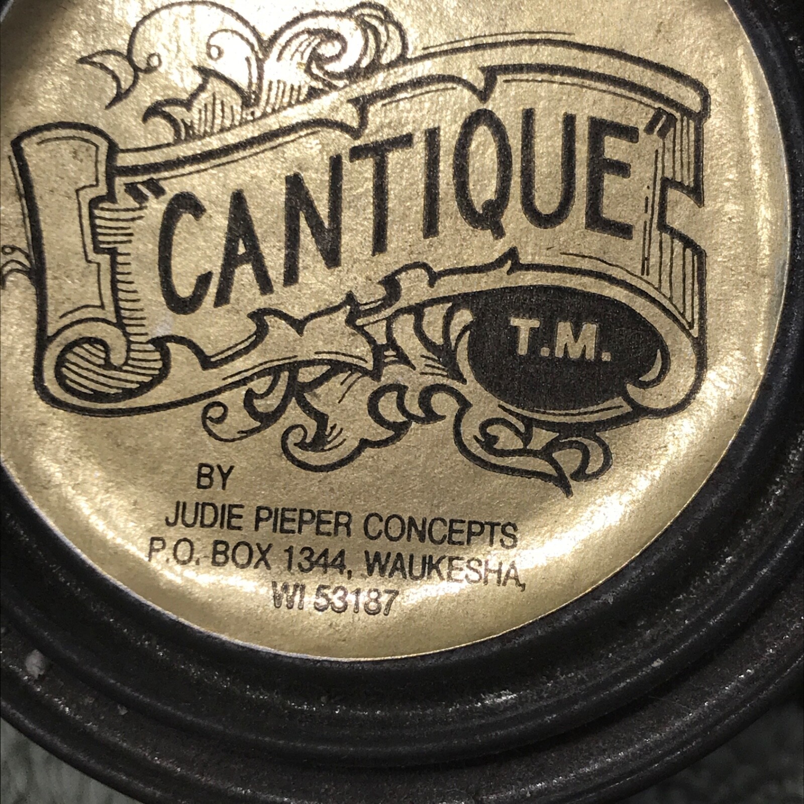 Wayne Brand Collectable Tin Can Corn 2¾” x 3″ – 11oz. Authentic Antique Label