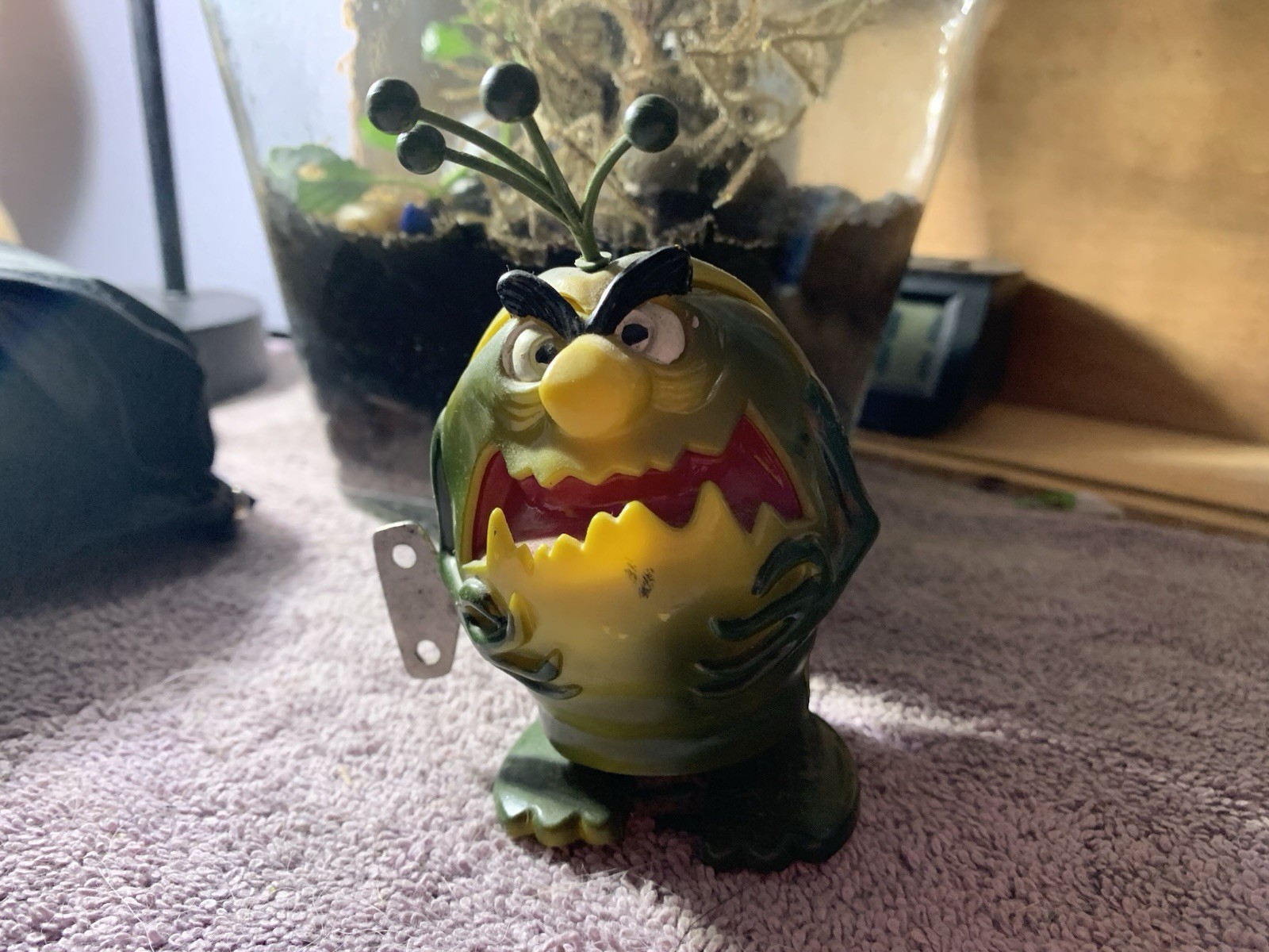 “RAID BUG” Wind Up Promotional Product S.C. Johnson 1980’s With Key Walks