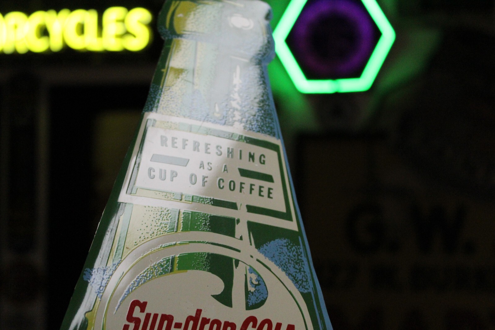 SCARCE 1950s GOLDEN GIRL SUN DROP COLA SODA BOTTLE PAINTED METAL SIGN 26″ TALL