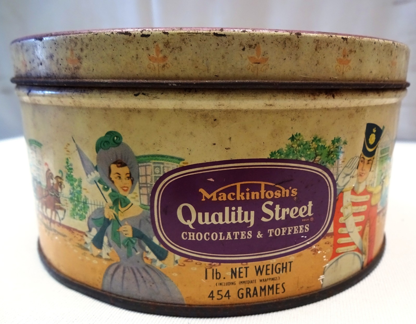 MACKINTOSH’S QUALITY STREET CHOCOLATES ADVERTISE TIN ENGLAND COLLECTIBLES # 3
