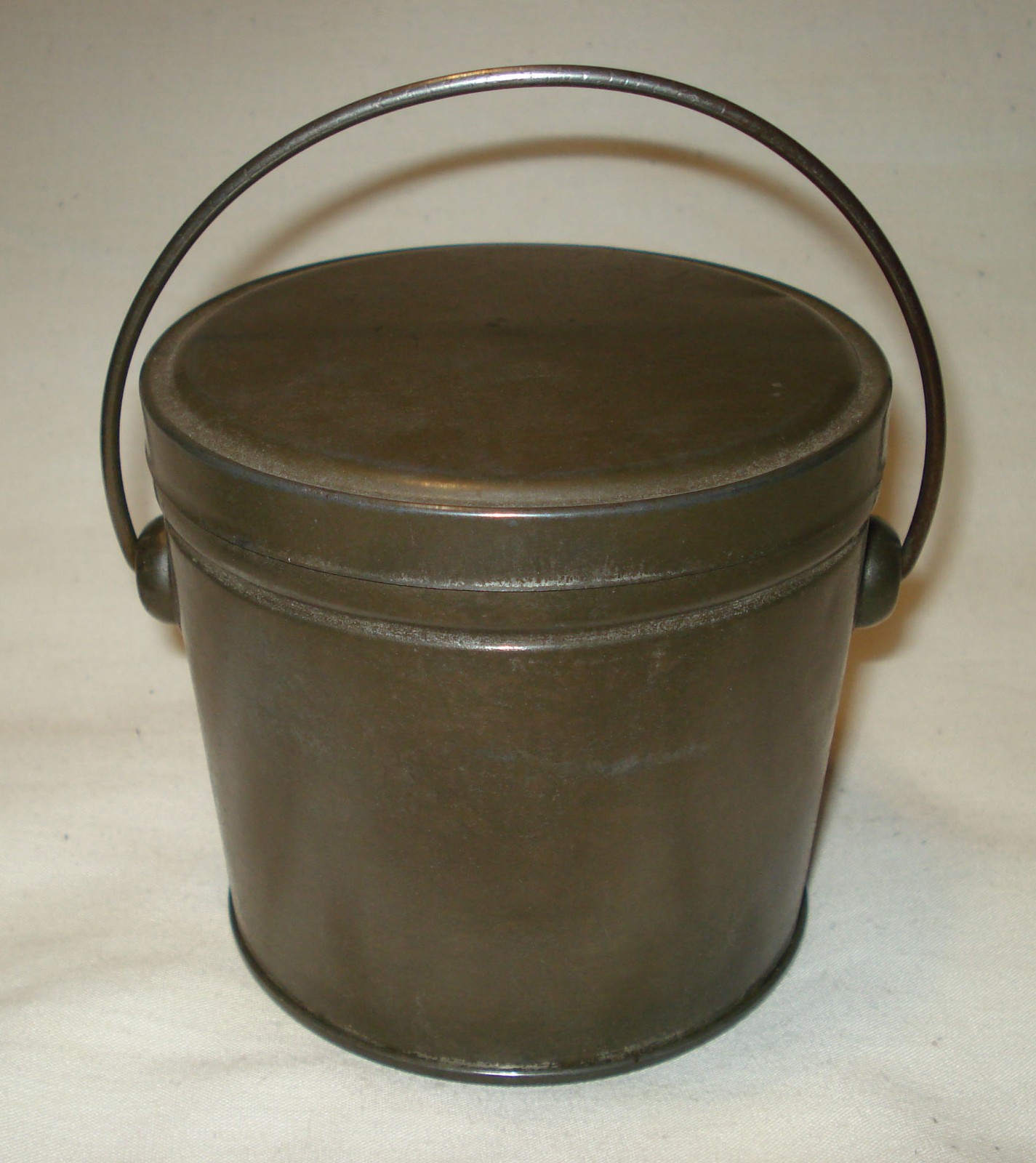 Vintage Canco Tin Metal Berry Lunch Miniature Round Bucket Pail Lid Bail Handle