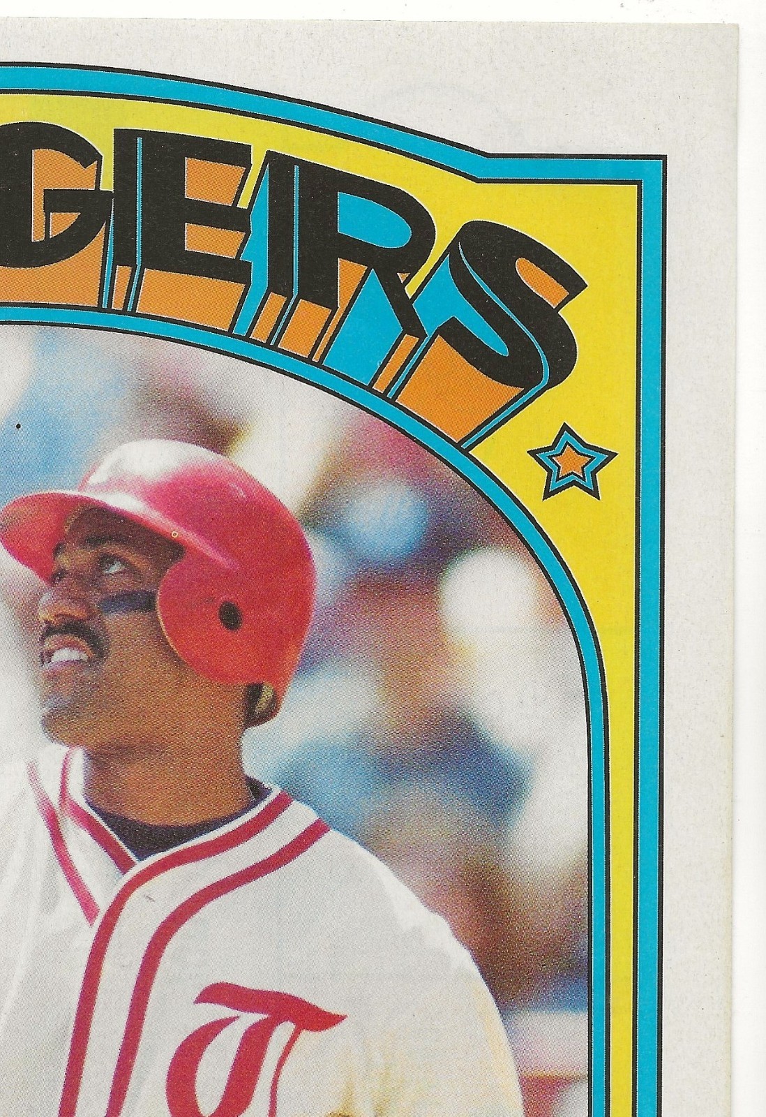 Vintage Article Page Juan Gonzales – OF – Texas Rangers – Beckett Monthly