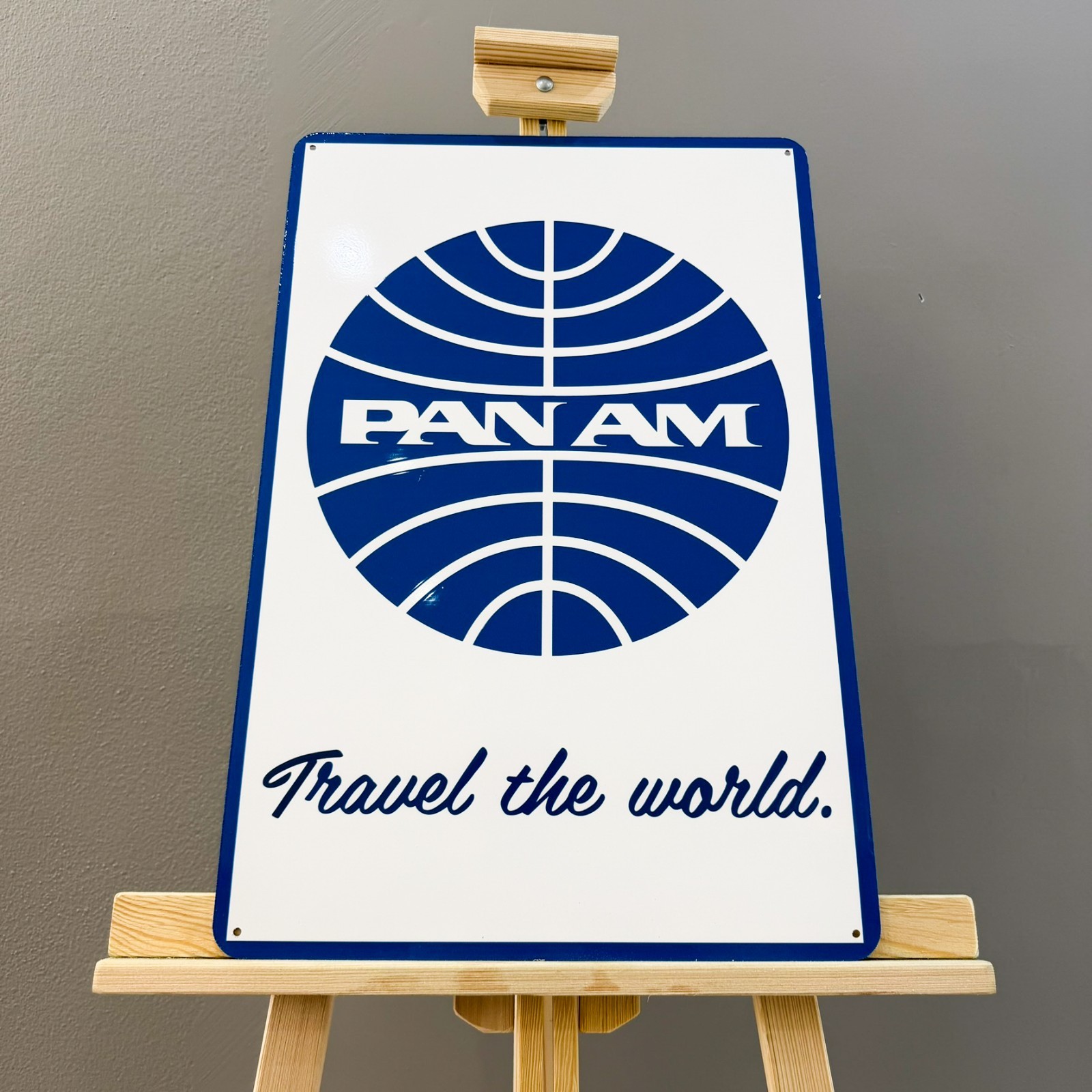 Pan Am – “Travel the World” Airline Logo Metal Sign – 60 × 40 cm (23.6” × 15.7”)