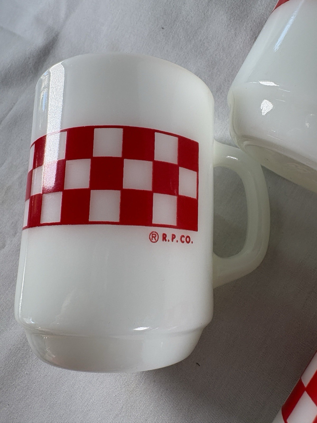 Ralston Purina Red Checkered Milk Glass Coffee Mug SET OF 7 10 oz. 1960’s Anchor