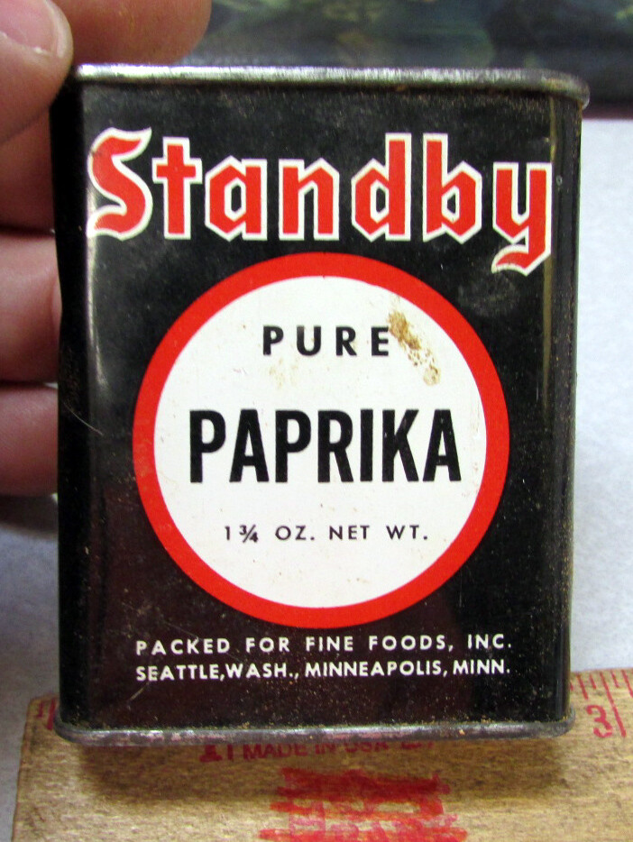 Vintage Standby Pure PAPRIKA 1 3/4 oz Spice tin, Mostly full, great graphics
