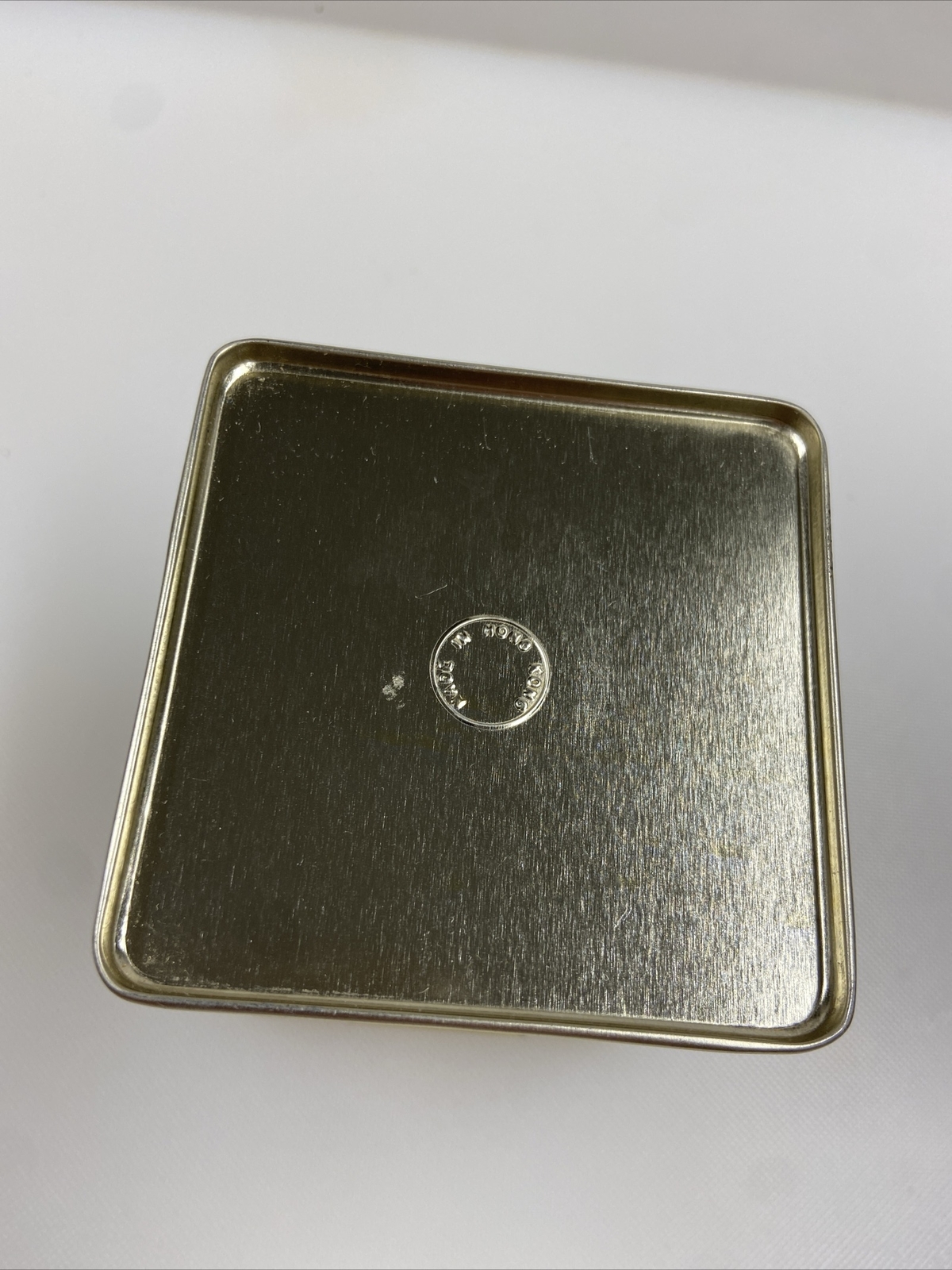 Murchie’s Chinese Tea Hinged Tin Empty 3.5″ Tall x 3″ Sq.