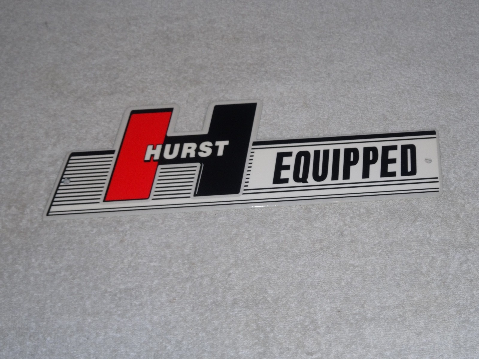 VINTAGE HURST EQUIPPED 4 5 SPEED SHIFTER 12″ METAL CAR TRUCK GASOLINE & OIL SIGN