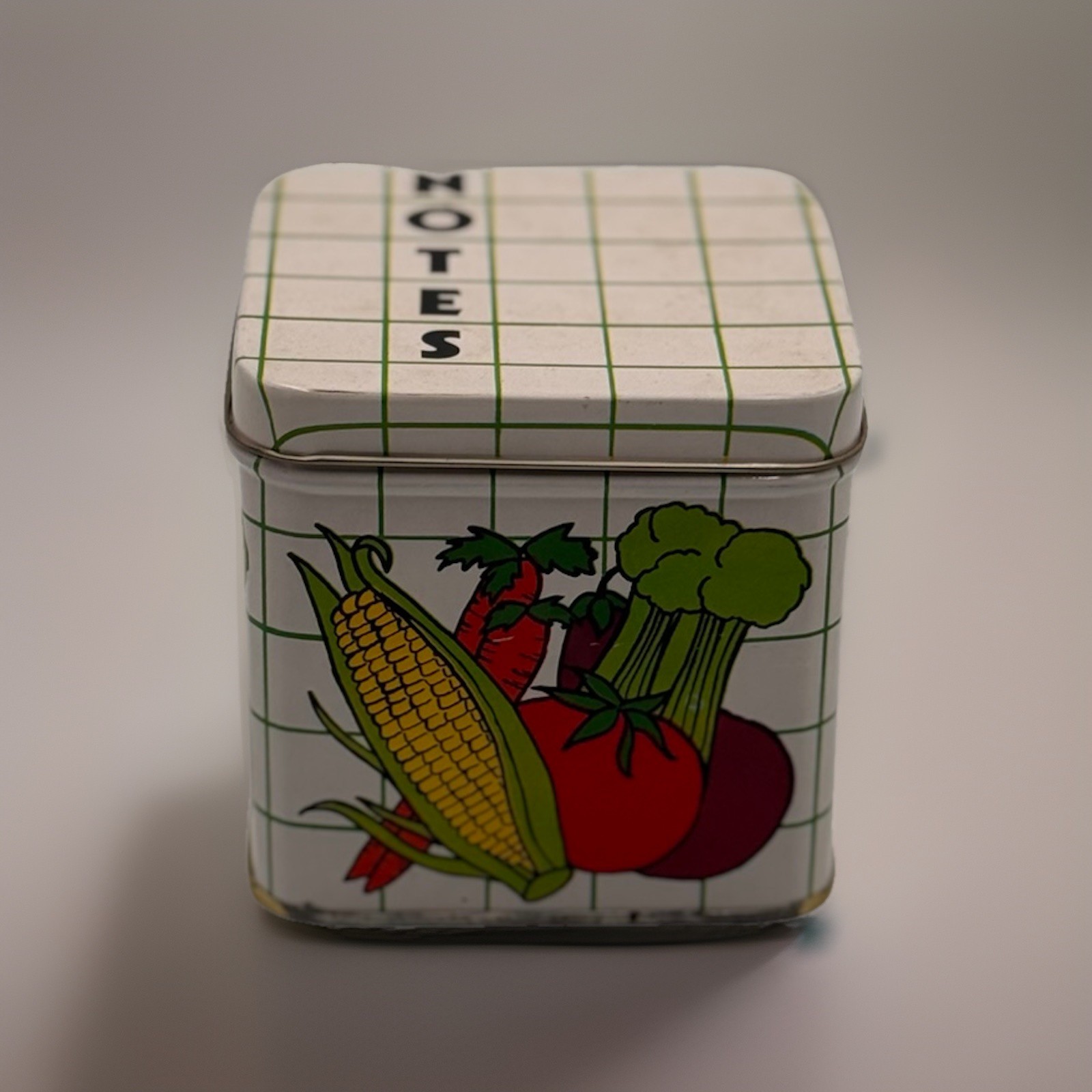 VTG GIFTCO Notes Tin Box w/Paper Vegetable Kitchen Memo Holder Kitschy MCM 70s