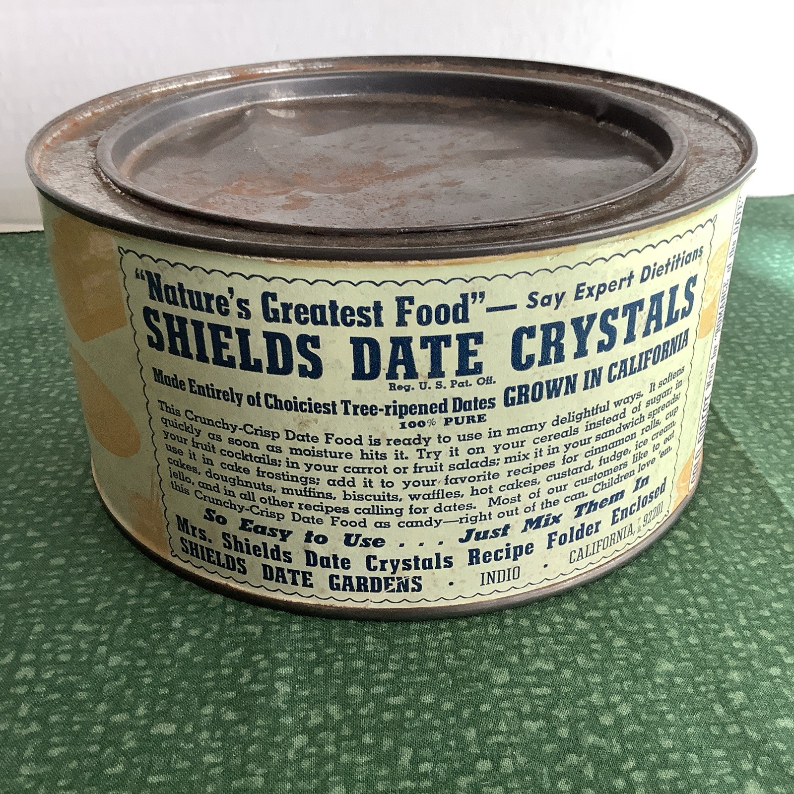 VTG Collectible Shields Date Crystals 3 Pound Size Tin 1930’s