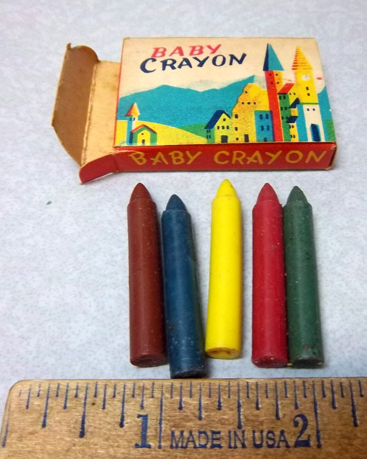 Vintage BABY CRAYON box, new old stock, 5 small crayons, great graphics & colors
