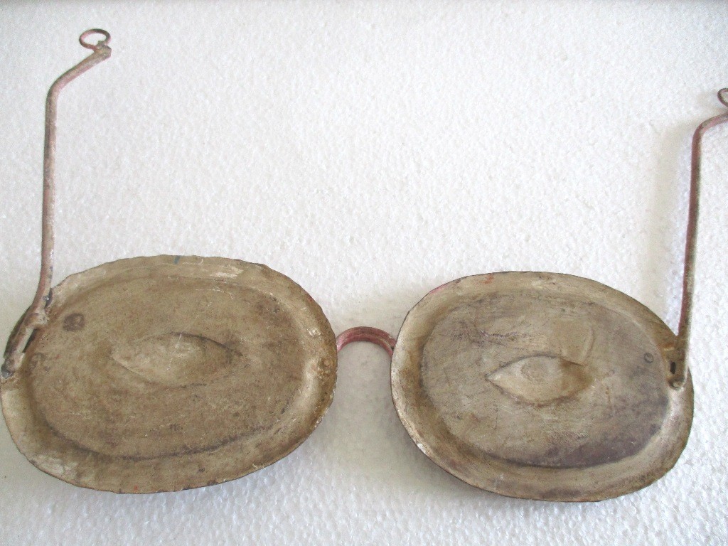 ANTIQUE VINTAGE OPTOMETRIST ADVERTISEMENT TRADE EYE CLINIC DISPLAY SIGN SPECS