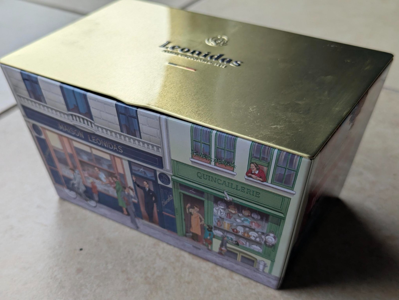 LEONIDAS BELGIAN CHOCOLATE GOLD TIN BOX Empty Metal Box Imported from Belgium