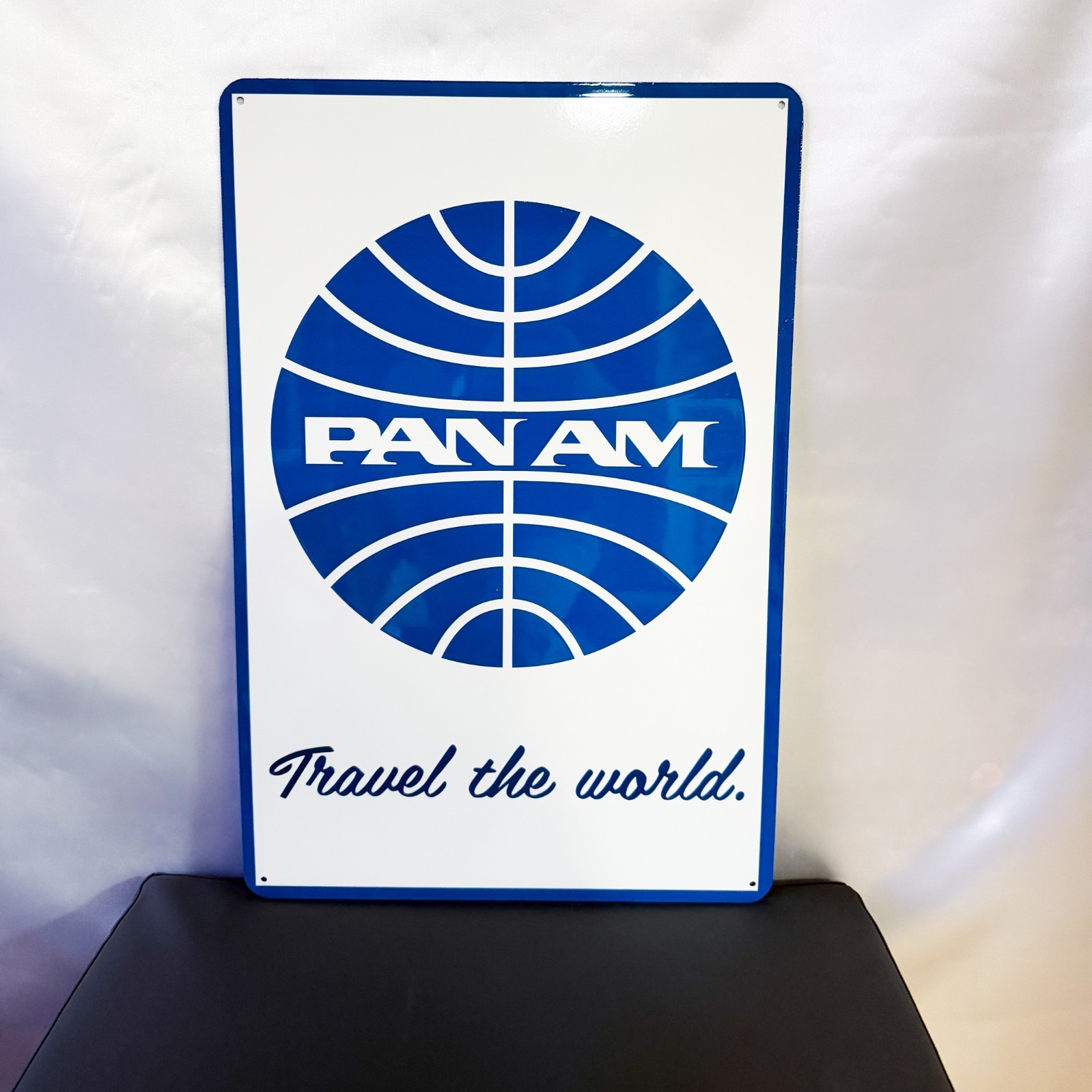 Pan Am – “Travel the World” Airline Logo Metal Sign – 60 × 40 cm (23.6” × 15.7”)