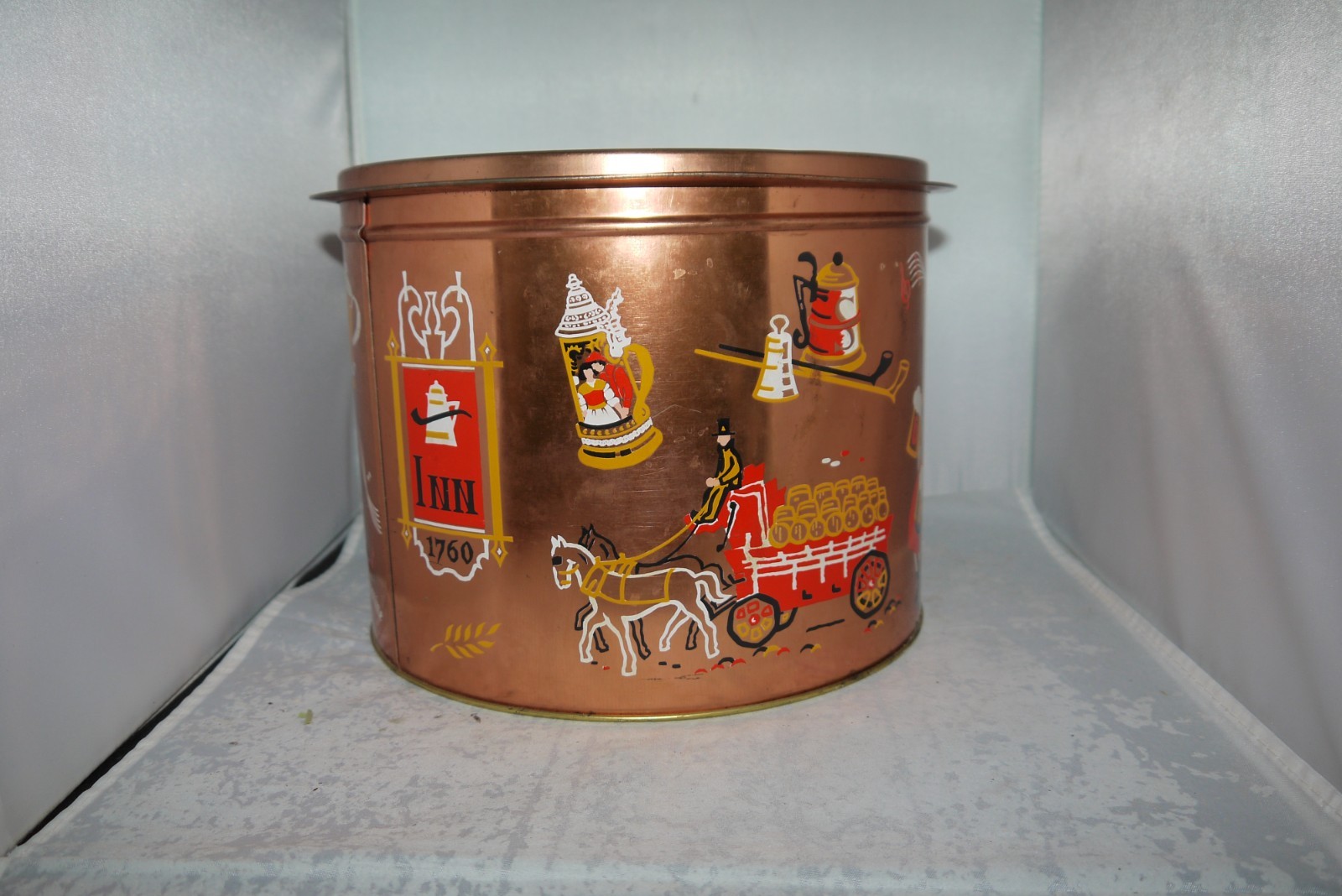 vintage bachman bakery pretzel tin with tray /lid