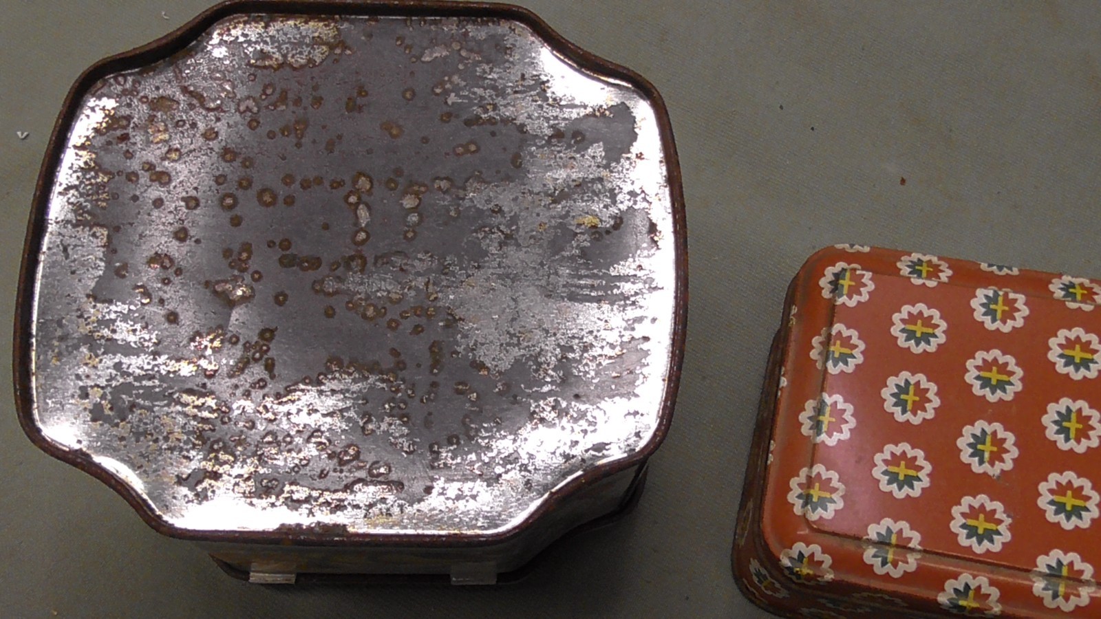 Two Small Floral and sea shells Vintage Metal Tins