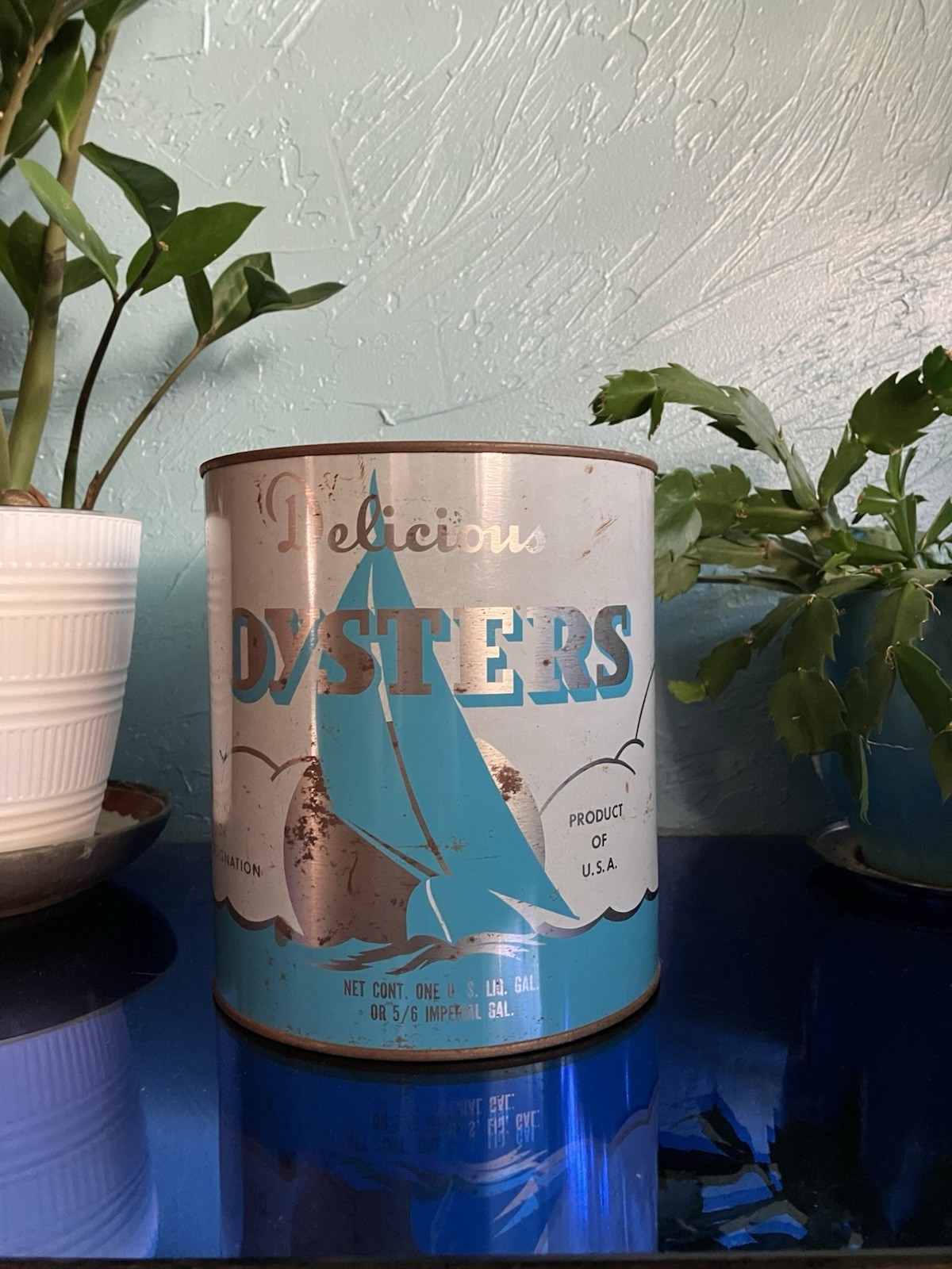 Vintage 50s Delicious Oysters 1 Gal Tin Can Chincoteague VA Advertising