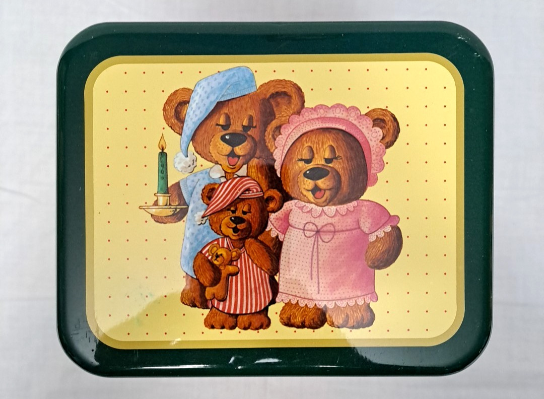 Vintage 1987 Parco Foods Inc Empty Collector’s Tin Three Sleepy Bears 9″x6″x4.5″