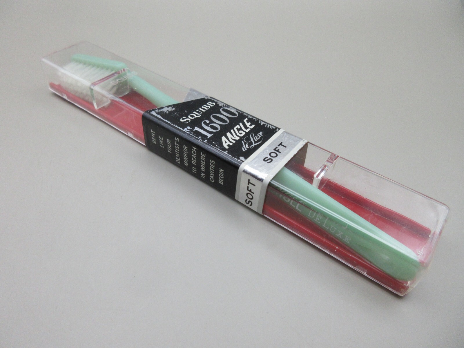 NEW! 1960s Vtg Squibb Angle Toothbrush in Case/Box 1600 Soft Milky Green NOS