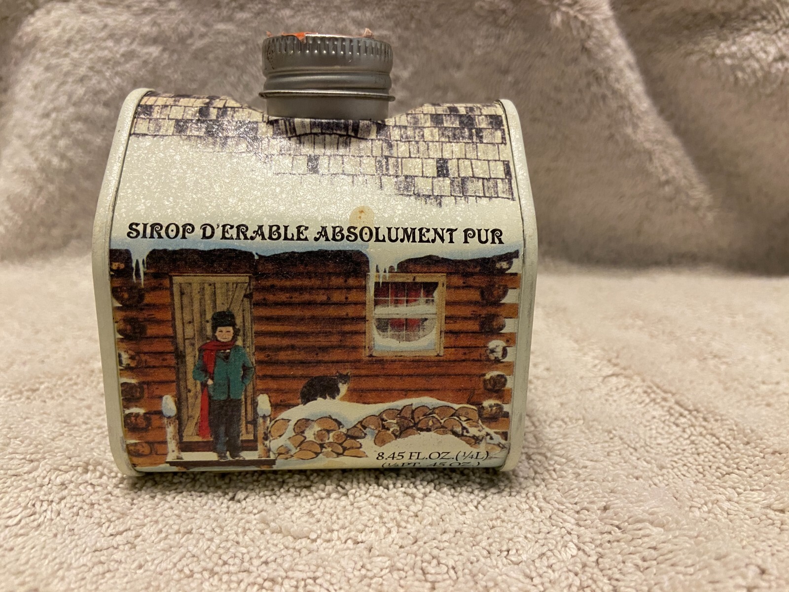 Jorns’ Sugar Bush Egg Harbor Wisconsin Absolutely Pure Maple Syrup Log Cabin Tin
