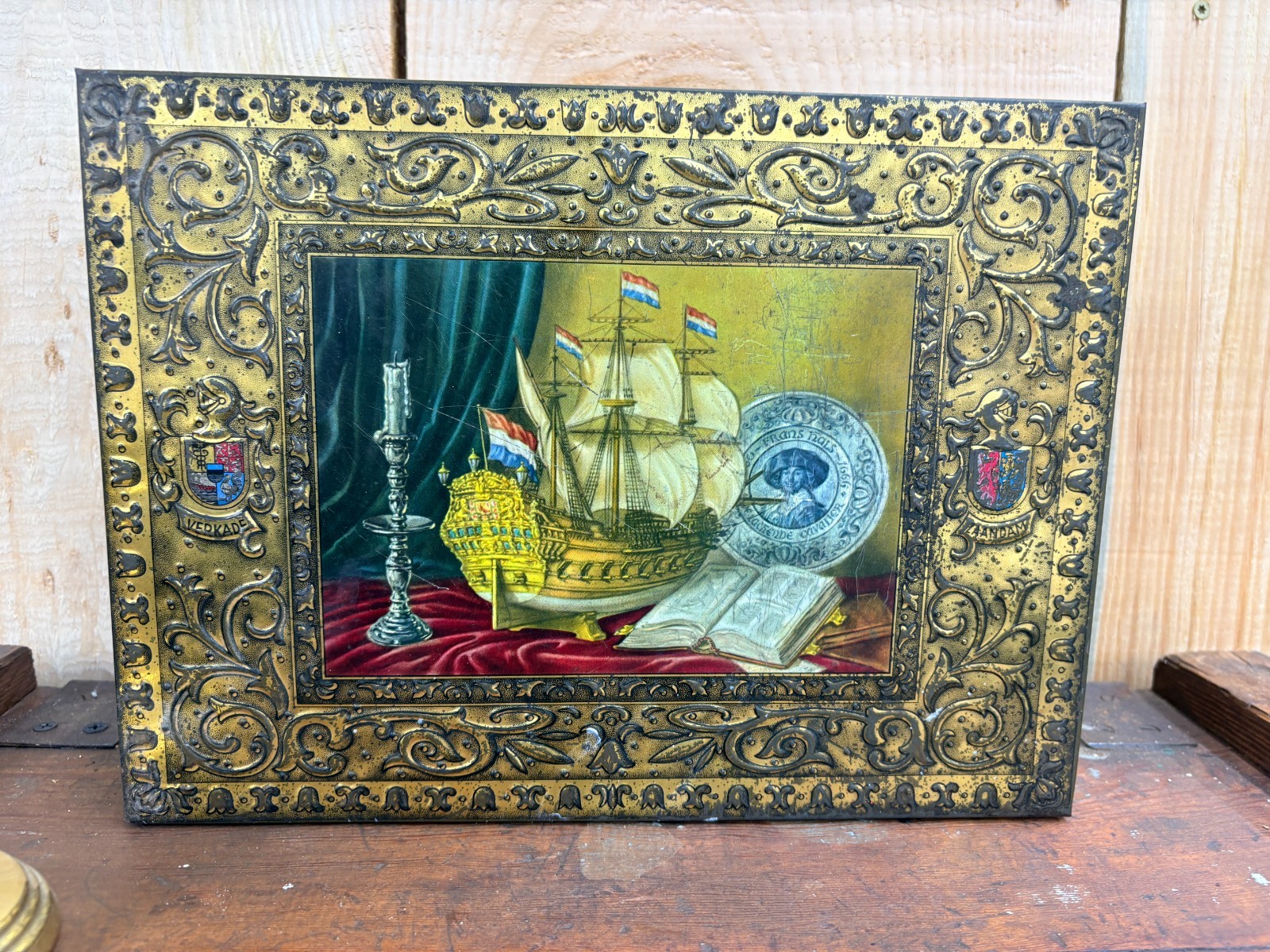 VTG ROYAL VERKADE Embossed Metal Cookie Biscuit Tin Box 12″x9″x2.5″ Holland