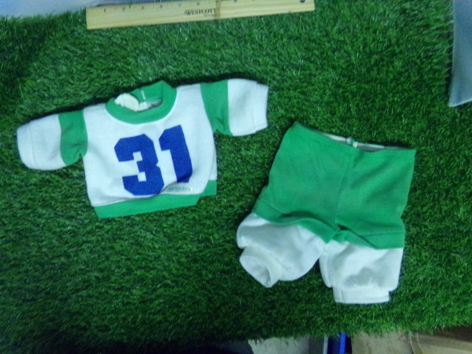 COLECO CABBAGE PATCH KIDS GREEN 31 SWEATS