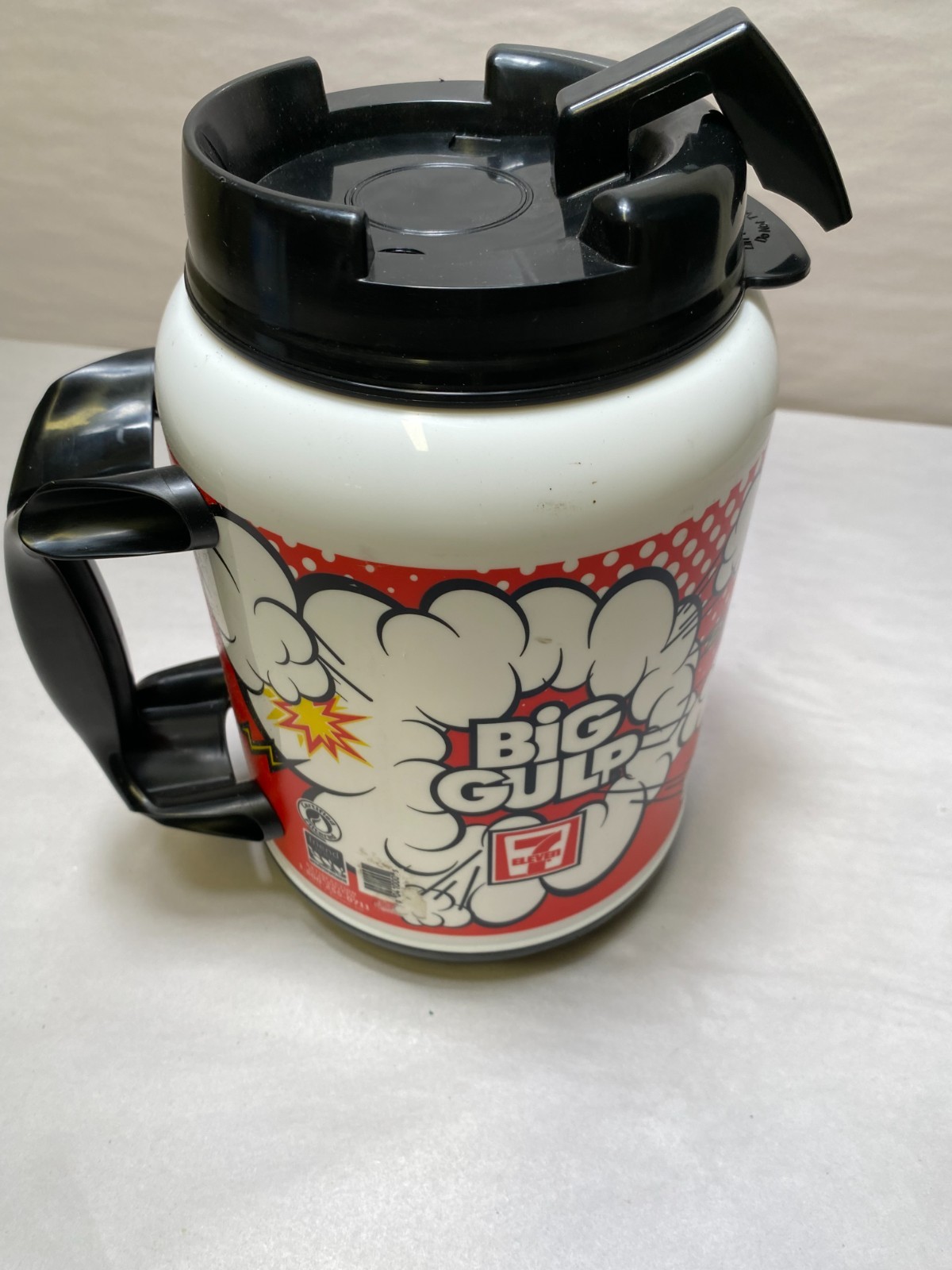 BIG GULP Whirley 7 Eleven 52 oz Insulated Travel Mug 7-11