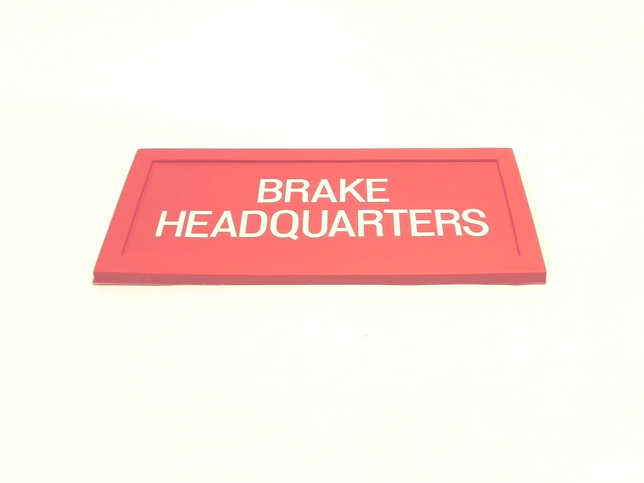 VINTAGE UNITED DELCO DEALERSHIP SIGN “BRAKE HEADQUARTERS” 12″x5.25″x1/8″ NOS