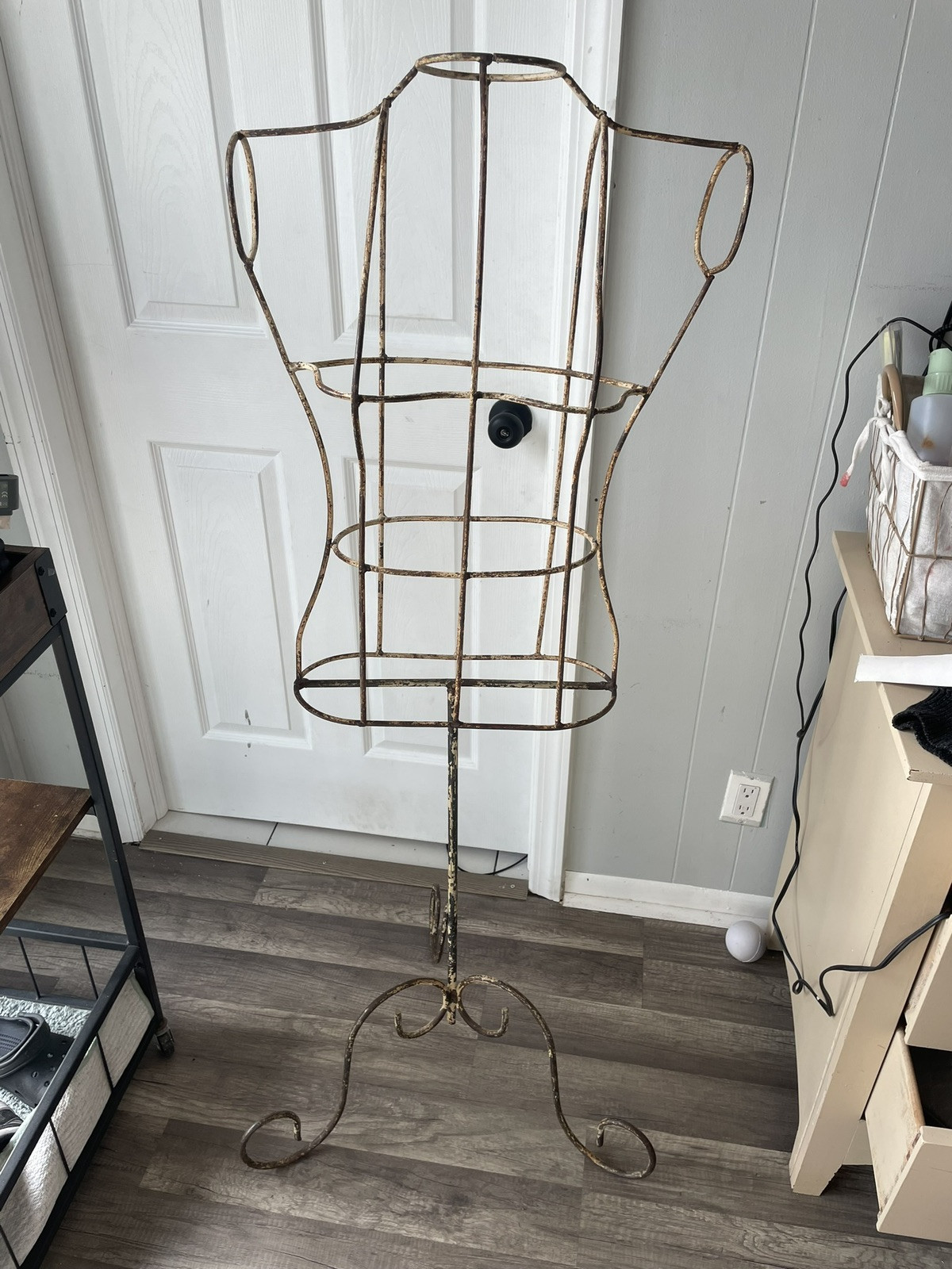 Vintage Cast Iron Wire Mannequin Pedestal Stand Up 56 Inches Tall Circa 1930s