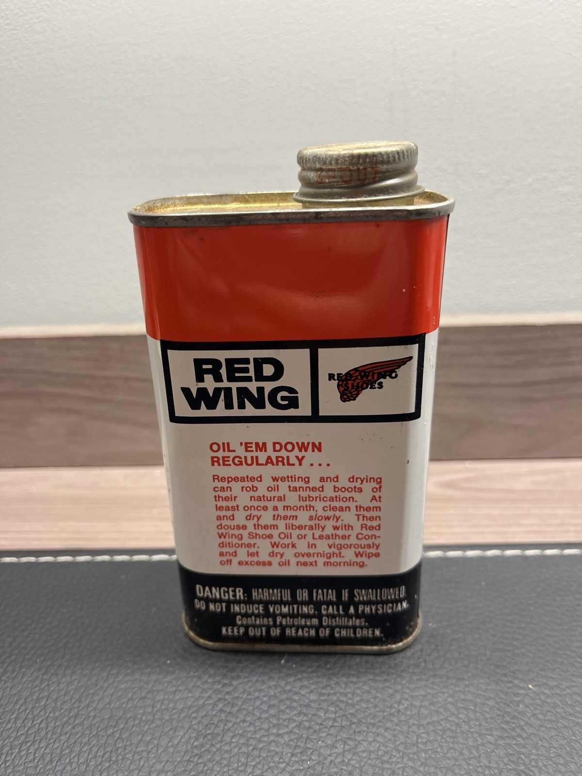 Vtg 8 Oz. RED WING BOOT & SHOE OIL Collectable Tin Can EMPTY Red Wing Minn.
