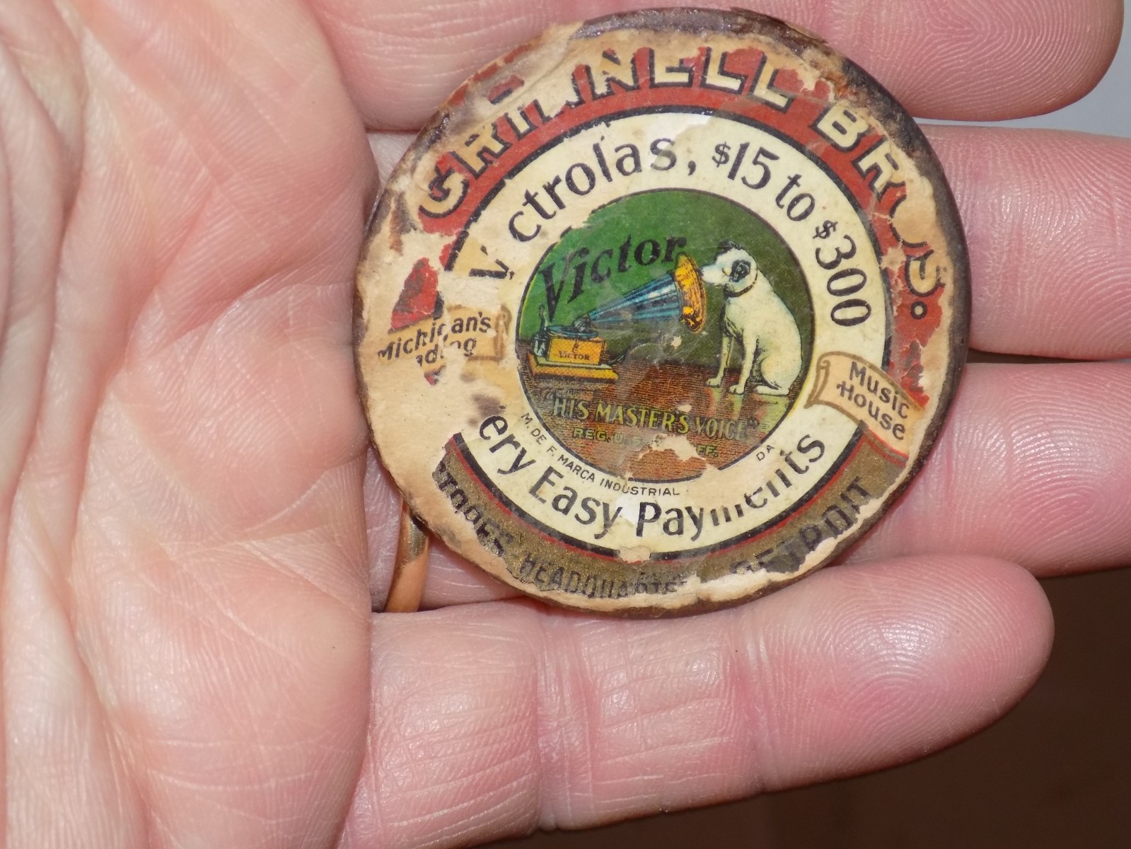 a Vintage Victor Talking Machines Advertising Pocket Mirror