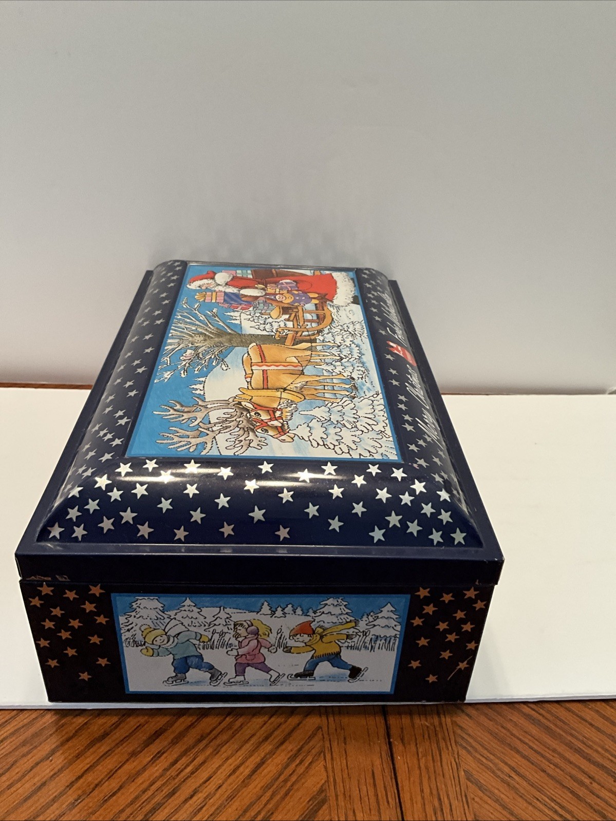Vintage E. Otto Schmidt Christmas Biscuit Tin Nurnberg West Germany Hinged Lid