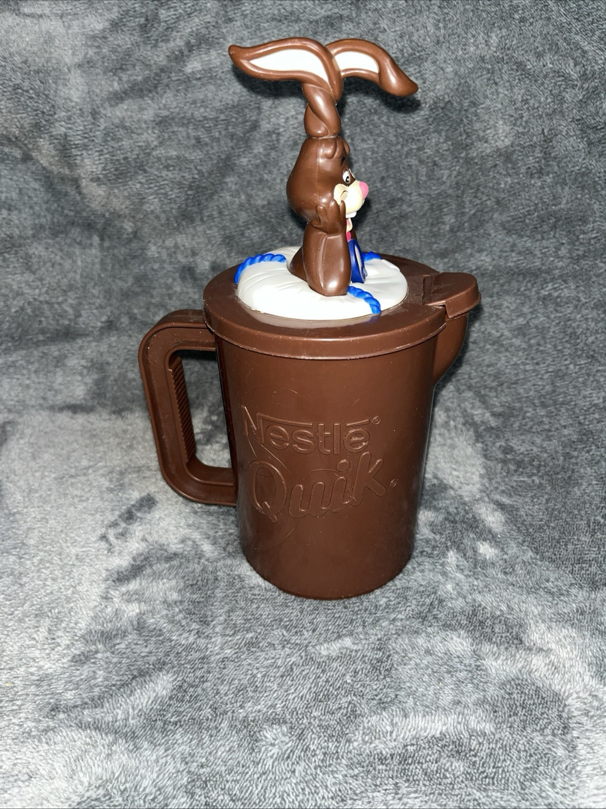 VINTAGE NESQUIK “QUIK” PLASTIC Pitcher And Mixer