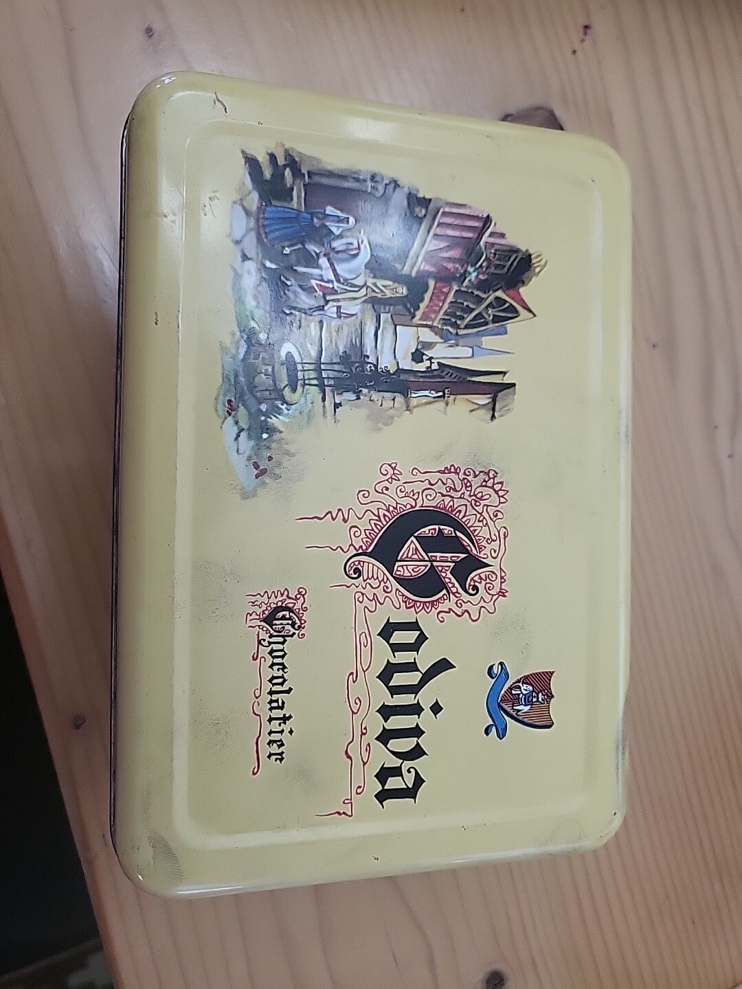 RARE VTG Vintage Bruxelles Godiva Chocolatier Tin Lady Godiva Nice Piece 7x5x3