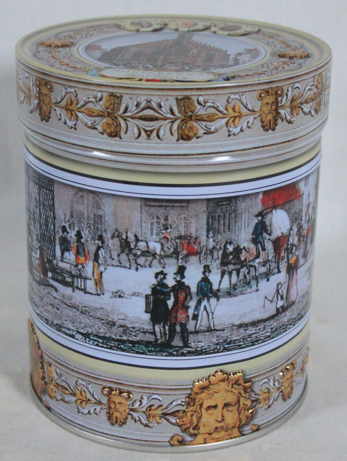 2004 SCHMIDT NURNBERGER LEBKUCHEN FESTIVE 2 PC SET TIN CHEST 16.5″ x 12″ X 7″