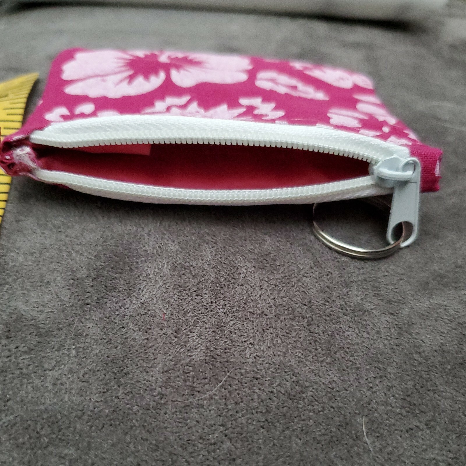 Hibiscus Coin Purse Keychain, Apparel Accessories, pink & white