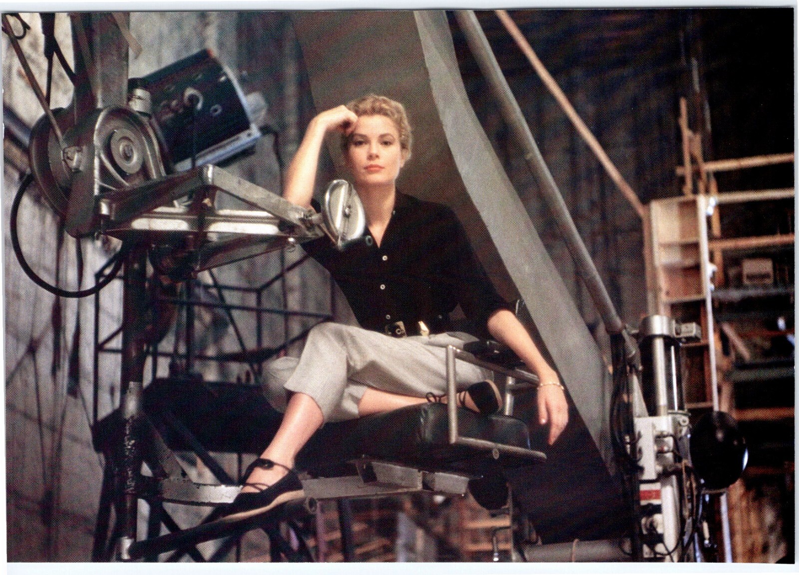 GRACE KELLY 5.75″ X 8.5″ Magazine Photo Page Clipping M344