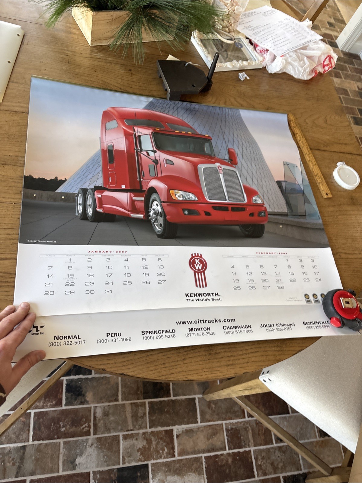 2007 Kenworth Truck Advertising Desk Calendar 26”x28” Great Graphics