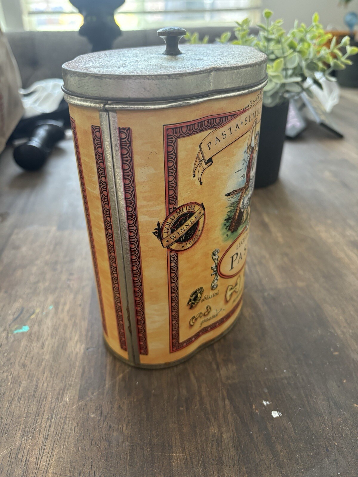 Vintage Style Semolina Italia Luce DeCielo Pasta Tin, 7 in Tall