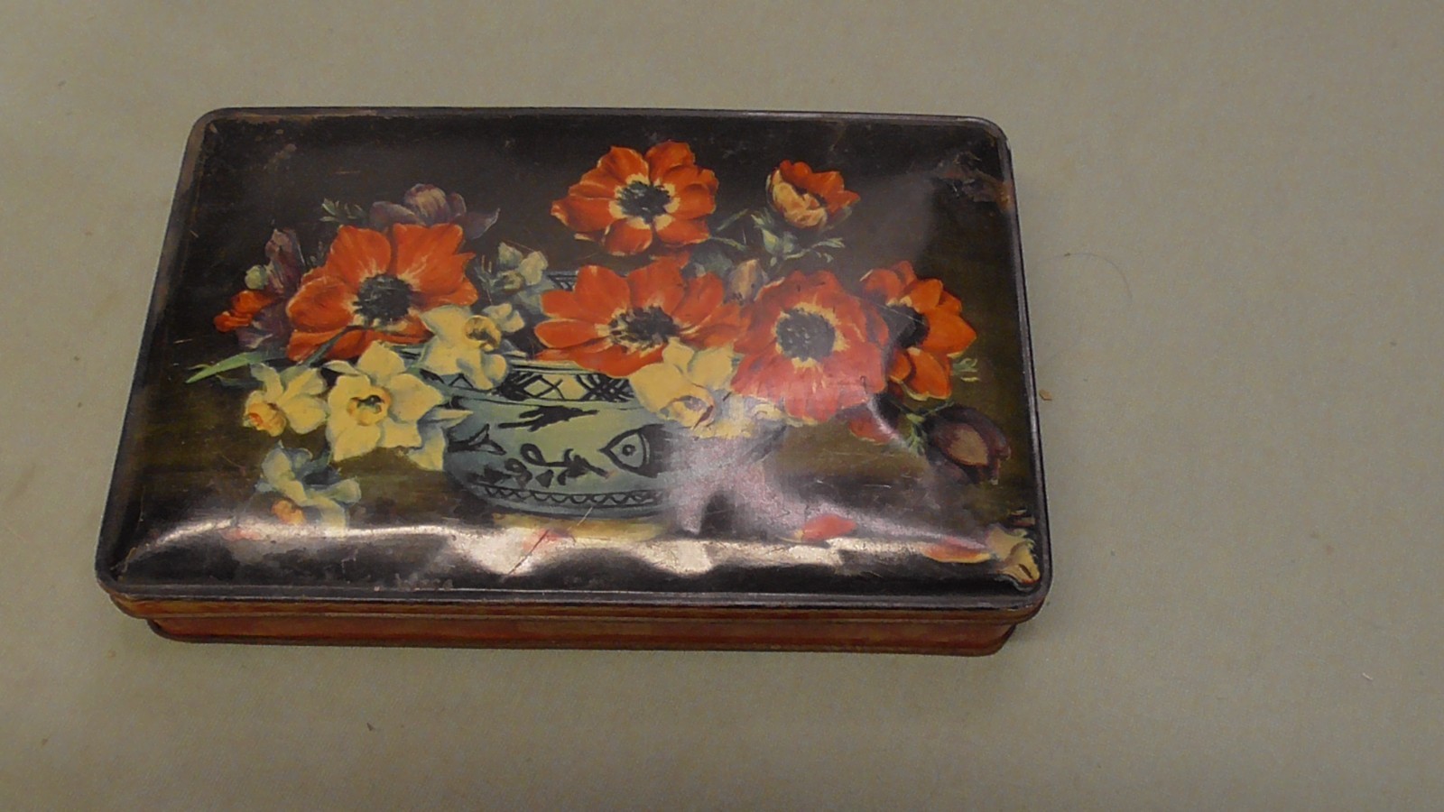 Vintage Litho tin Floral Confectionary Tin London Walter’s Palm toffee