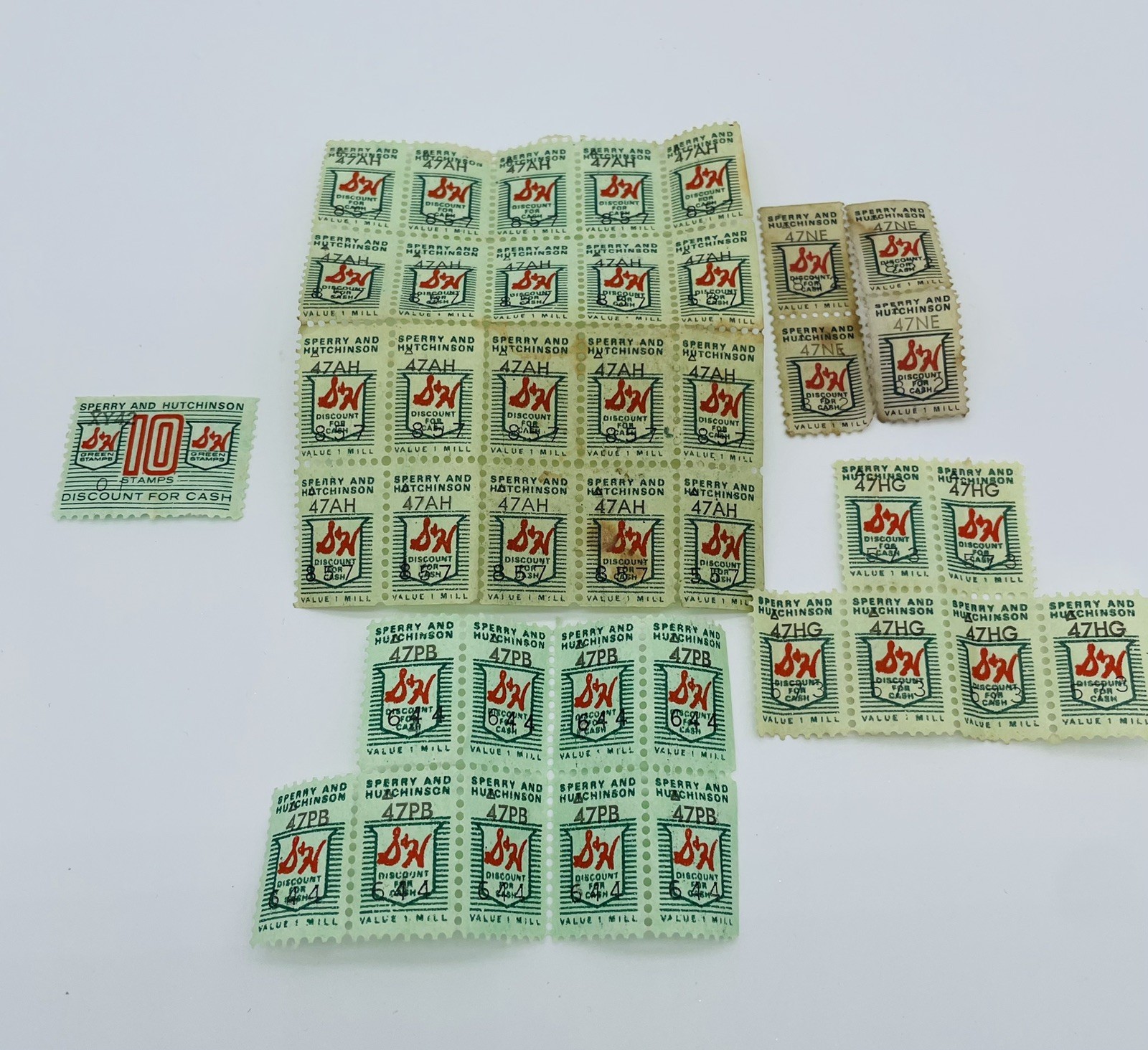 VINTAGE S&H GREEN STAMPS UNUSED Sperry & Hutchinson 49 Total Stamps