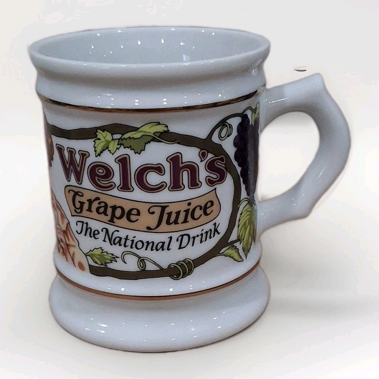THE CORNER STORE FRANKLIN PORCELAIN MUG COLLECTION 1985 Welches Grape Juice Mug