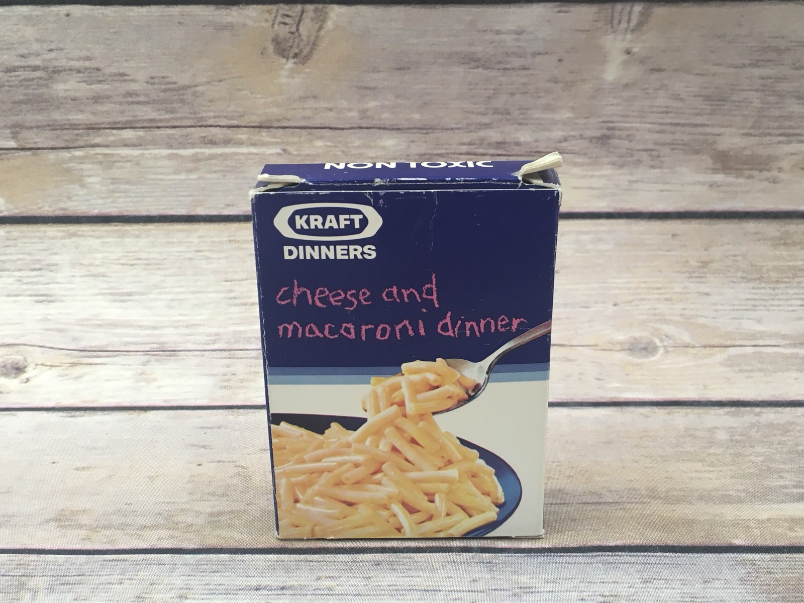 Vintage Advertising KRAFT CHEESE AND MACARONI Box of Crayons for Club Members