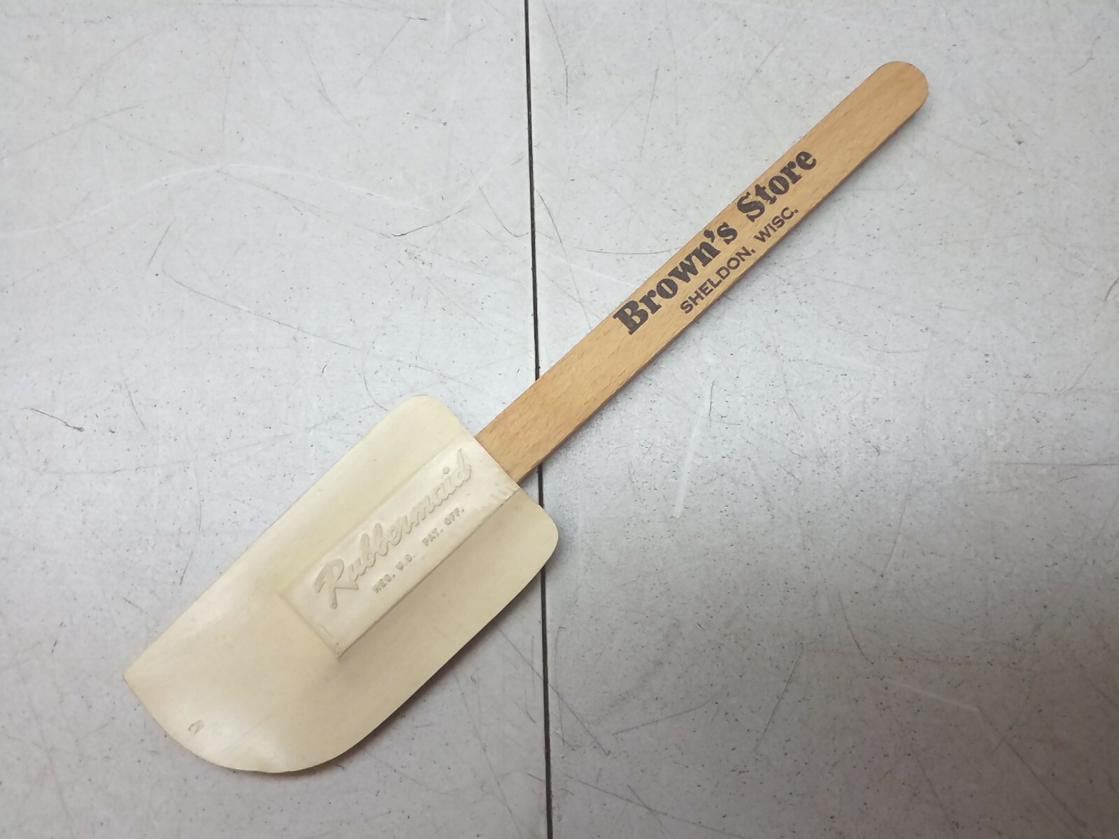 Browns Store Sheldon Wisconsin Rubbermaid Spatula Bowl Scraper Vtg Advertising
