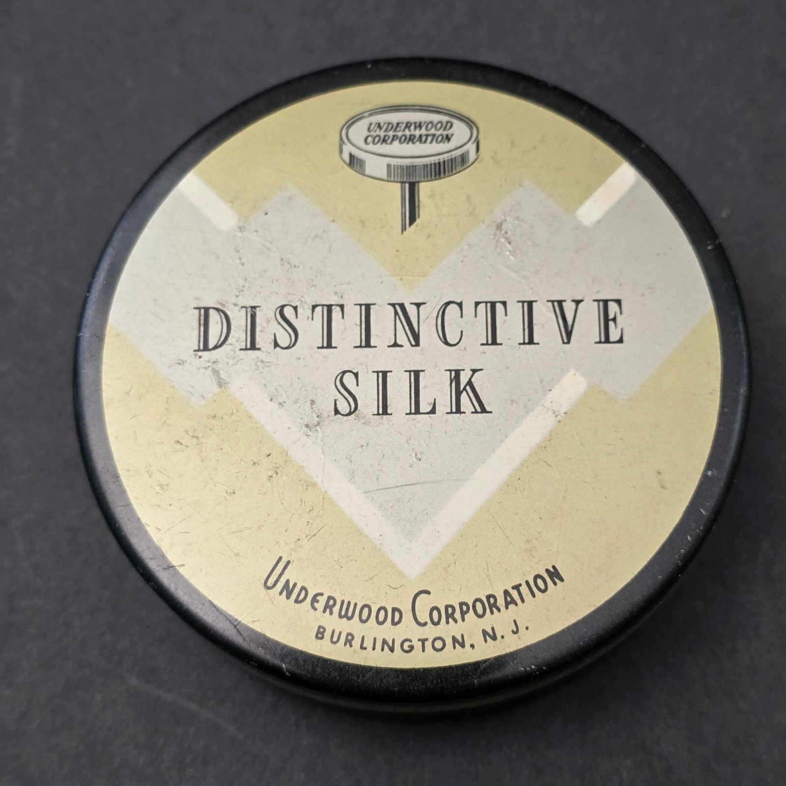 Vintage typewriter ribbon tin Underwood Corporation Distinctive Silk Burlington