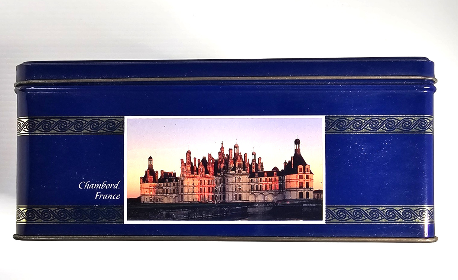 Vintage Delacre Cookie Tin with Pictures of European Castles 8 1/2″ x 9 1/4″