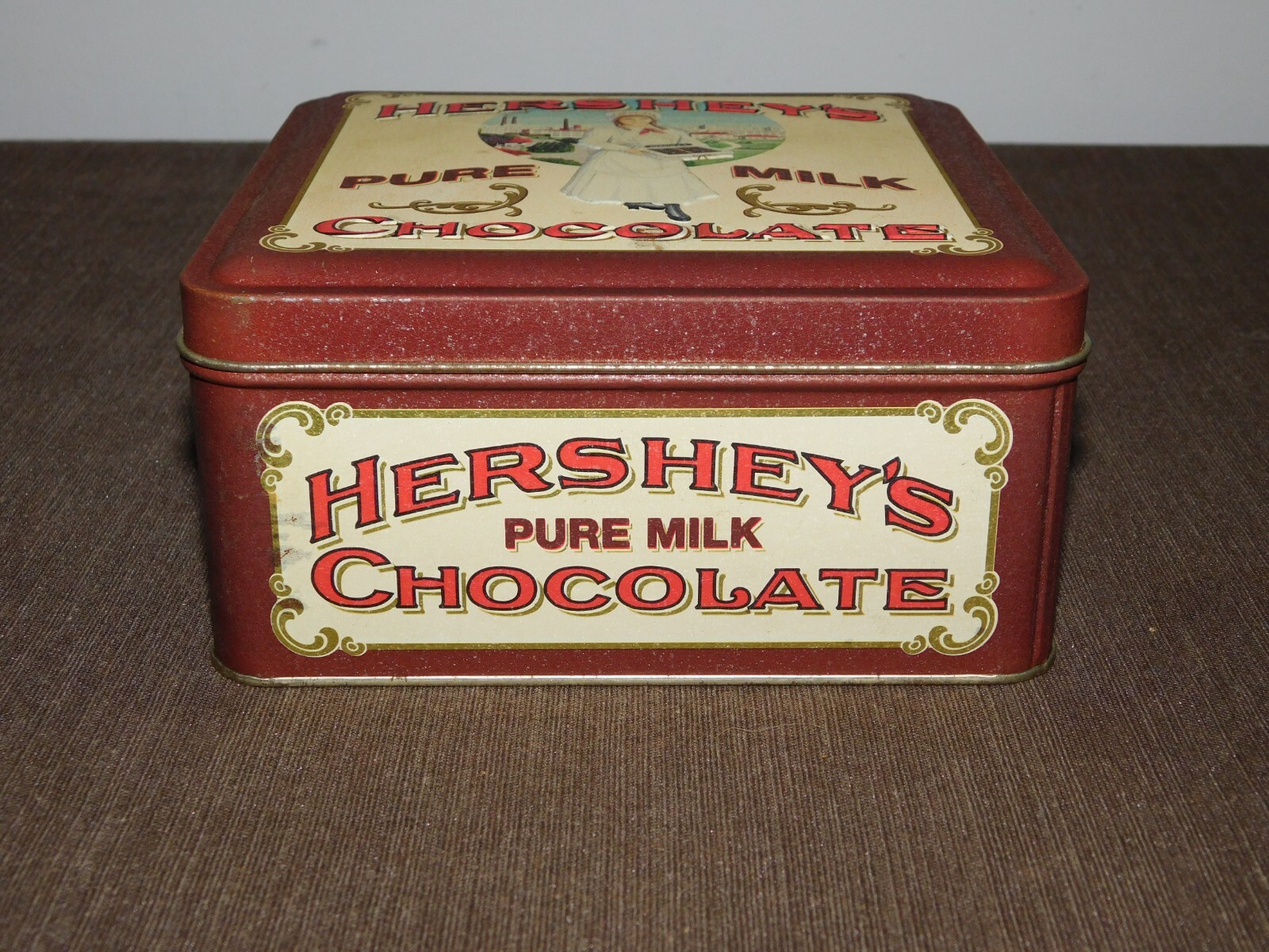 VINTAGE KITCHEN 6″ HIGH TIN CAN *EMPTY* 1992 HERSHEY’S MILK CHOCOLATE
